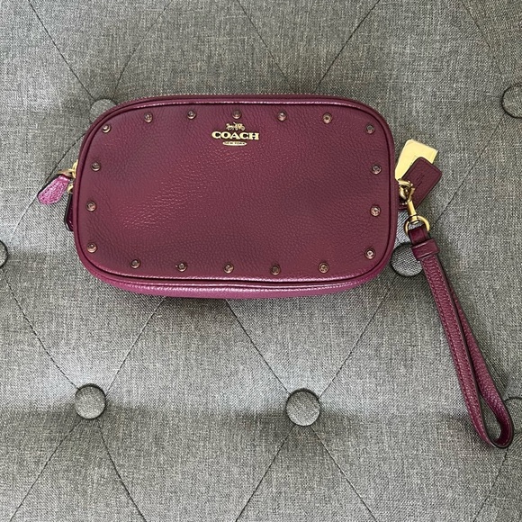 Coach Crystal Border Rivets Crossbody Clutch in Pebble Leather - Picture 2 of 14